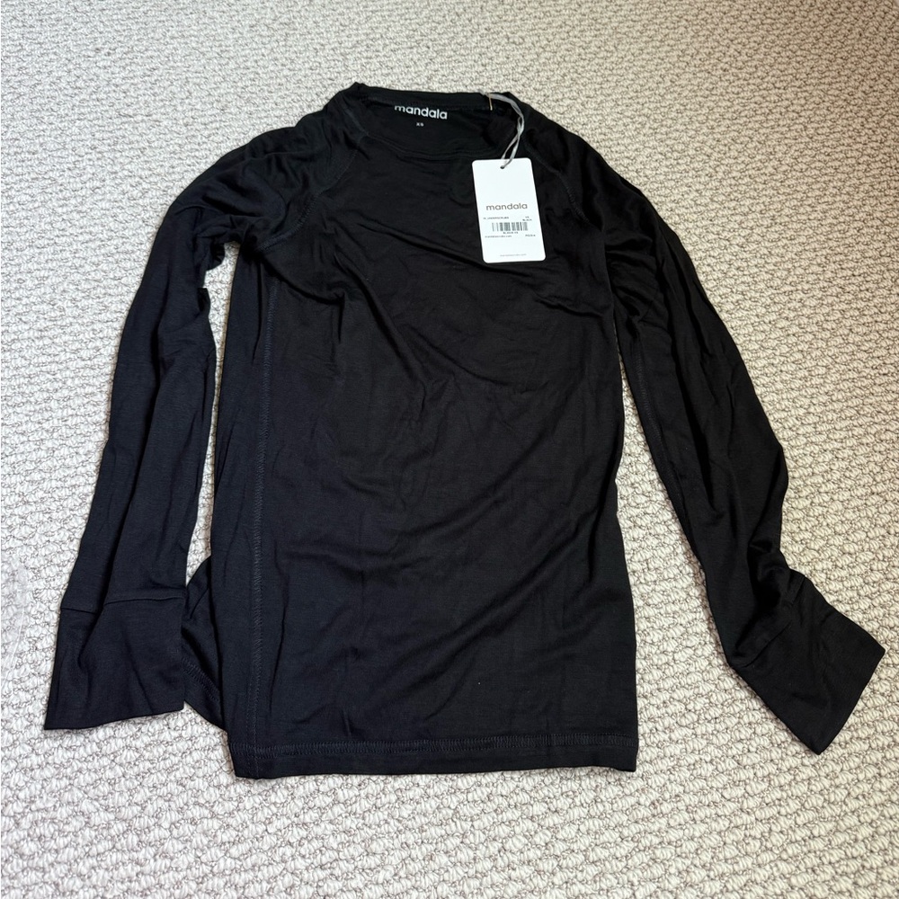 Mandala black long sleeve XS